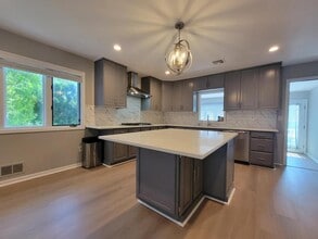 283 Washington St in Keyport, NJ - Building Photo - Building Photo
