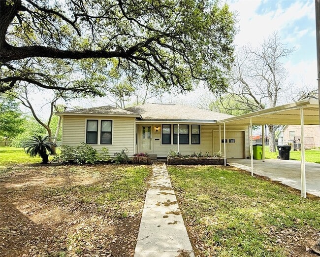 1110 George St in Rosenberg, TX - Building Photo - Building Photo