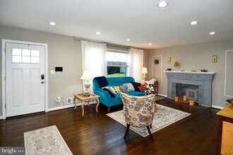 5815 Arbroath Dr in Clinton, MD - Building Photo - Building Photo