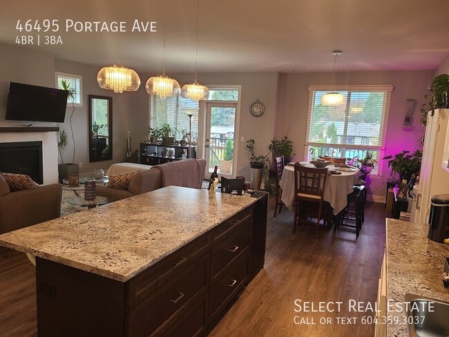 46495 Portage Ave in Chilliwack, BC - Building Photo - Building Photo