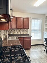 1009 Madison St in Syracuse, NY - Foto de edificio - Building Photo