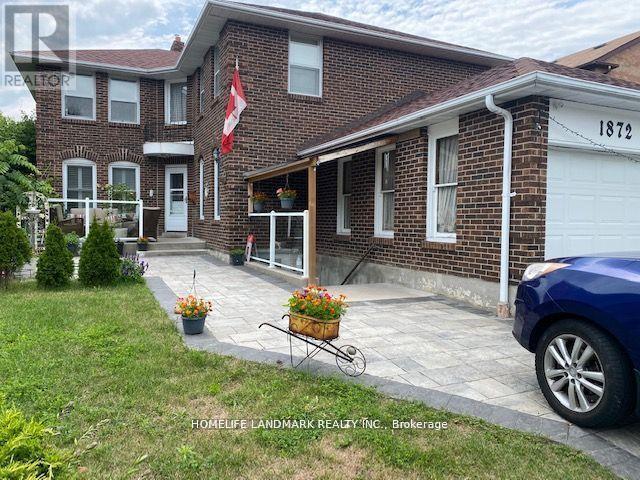 1872 Parkside Dr in Pickering, ON - Building Photo