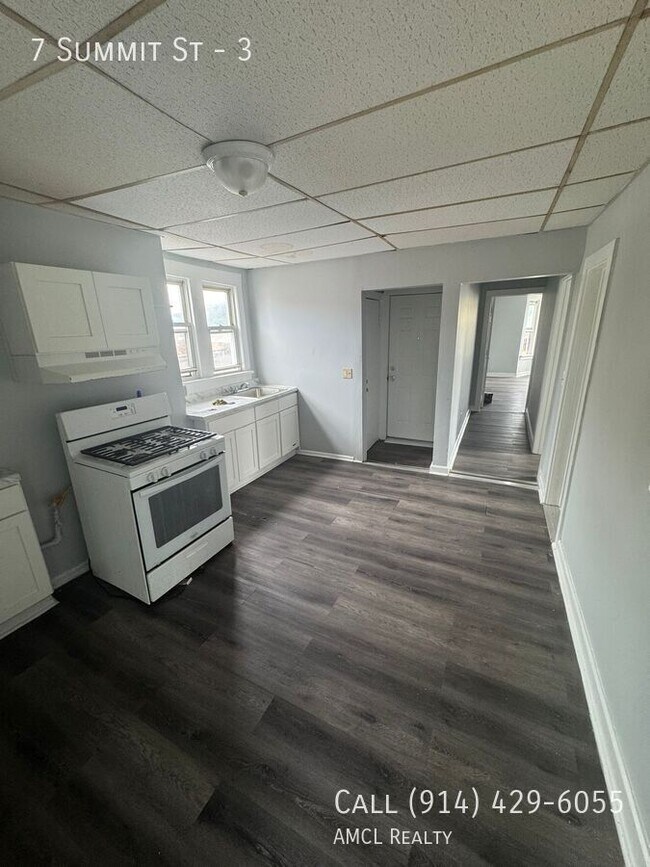 7 Summit St in Yonkers, NY - Building Photo - Building Photo