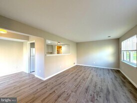 9689 Hagel Cir in Lorton, VA - Building Photo