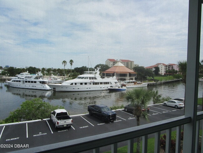 715 S Beach St in Daytona Beach, FL - Building Photo - Building Photo