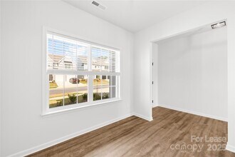 18016 Wilbanks Dr in Charlotte, NC - Building Photo - Building Photo