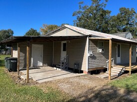 309 Desire St in New Iberia, LA - Building Photo