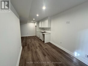 7489 Marvel Dr in Niagara Falls, ON - Building Photo - Building Photo