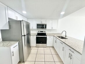 1936 Sunshine Blvd in Naples, FL - Building Photo - Building Photo