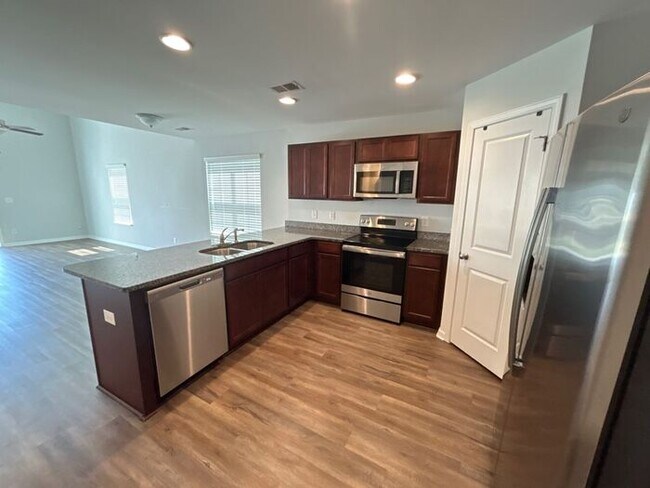 424 Keeble Dr in Columbia, SC - Building Photo - Building Photo