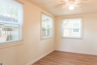 133 Powell Ave in Healdsburg, CA - Building Photo - Building Photo