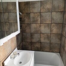 5177 Connecticut St in Gary, IN - Foto de edificio - Building Photo