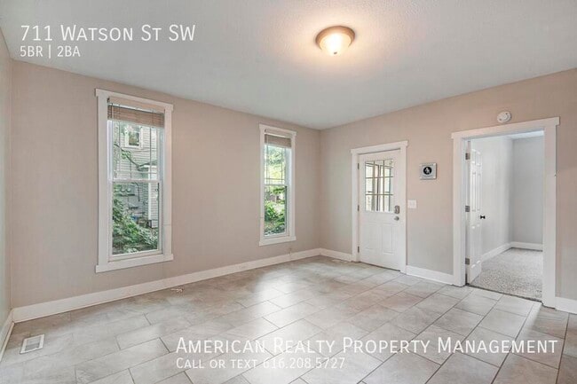 711 Watson St SW in Grand Rapids, MI - Building Photo - Building Photo