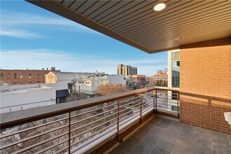 5 W Mountain St in Fayetteville, AR - Building Photo - Building Photo