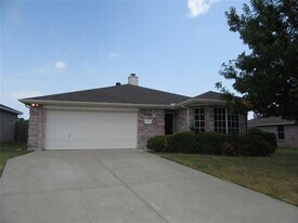 319 Lake Wichita Dr in Wylie, TX - Building Photo