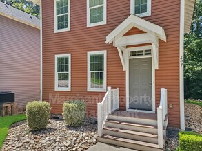 601 Chick Springs Rd in Greenville, SC - Building Photo - Building Photo