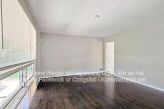 5336 Appleton Ave in Raytown, MO - Foto de edificio - Building Photo