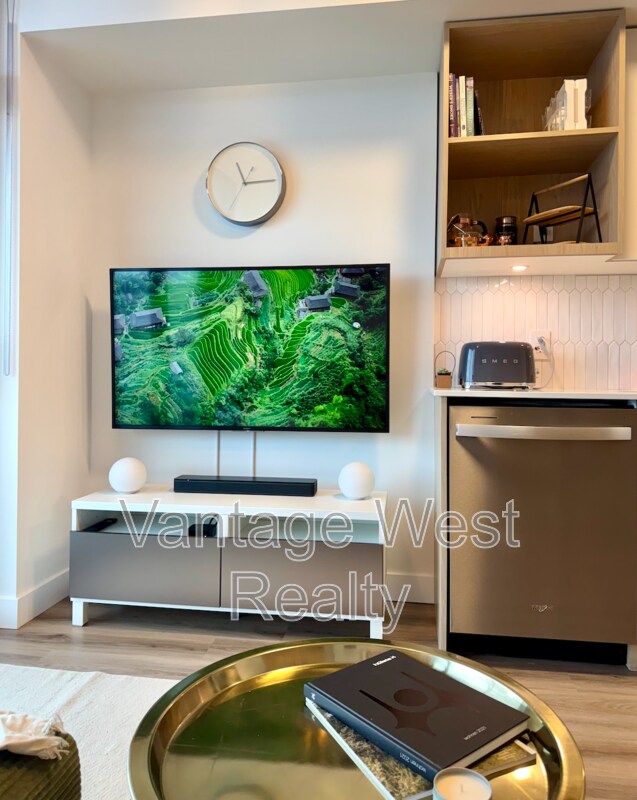 1488-1488 Bertram St in Kelowna, BC - Building Photo - Building Photo