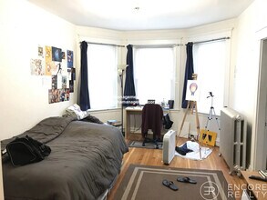 17-19 Washington St. Unit 402 in Malden, MA - Foto de edificio - Building Photo