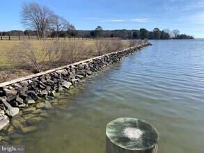 23260 Wells Point Ln in Bozman, MD - Building Photo - Building Photo