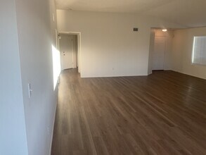 10428 Pamplona St NW in Albuquerque, NM - Building Photo - Building Photo