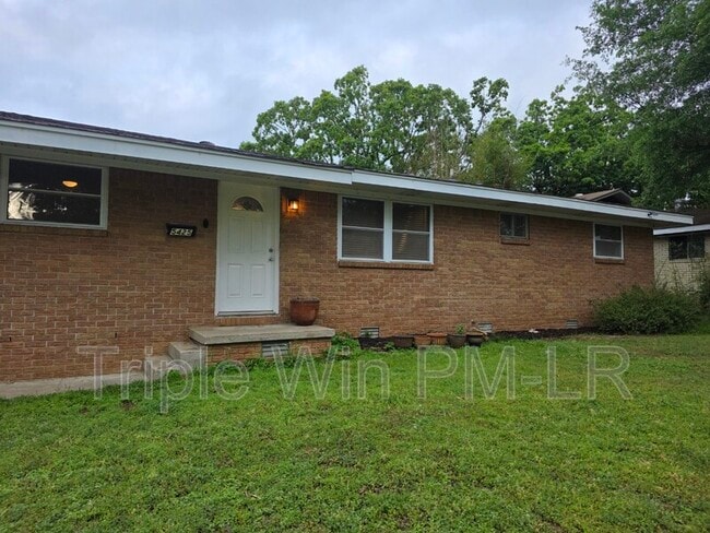 5425 Chauvin Dr in North Little Rock, AR - Building Photo - Building Photo