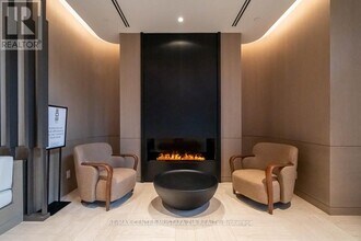 4015 The Exchange in Mississauga, ON - Building Photo - Building Photo