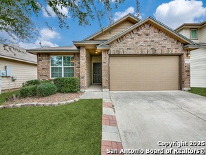 5731 Medina Farm in San Antonio, TX - Foto de edificio