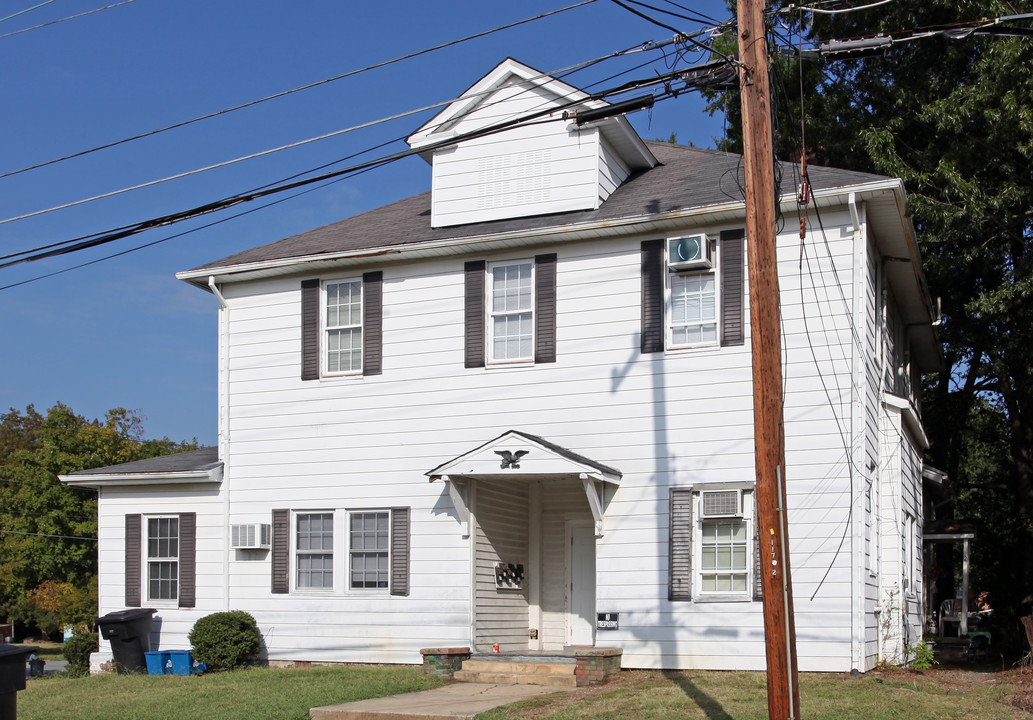 117 Tucker St in Burlington, NC - Building Photo