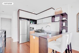 143-149 Huron St, Unit 6F in Brooklyn, NY - Building Photo - Building Photo