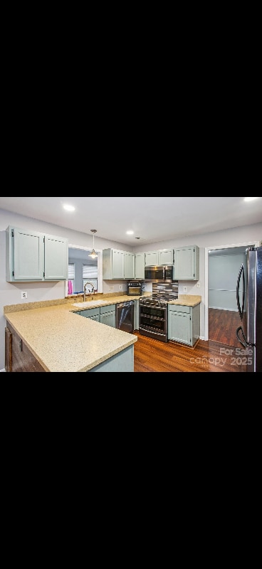 2010 Dembrigh Ln in Charlotte, NC - Foto de edificio - Building Photo