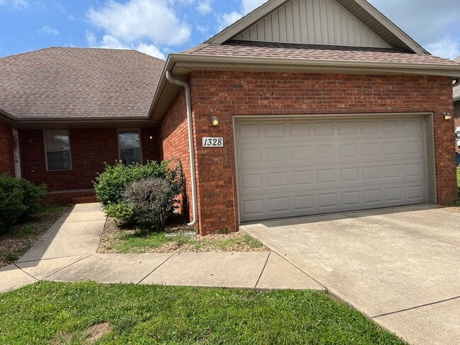 property at 1328 W Sackett St