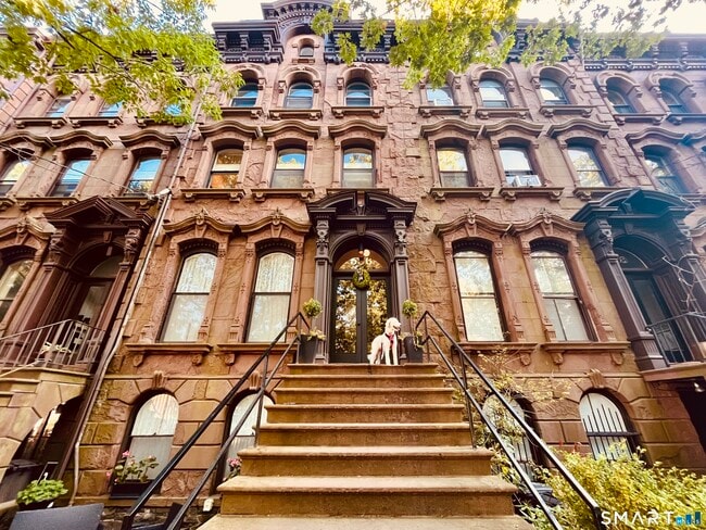 property at 556 Chapel St