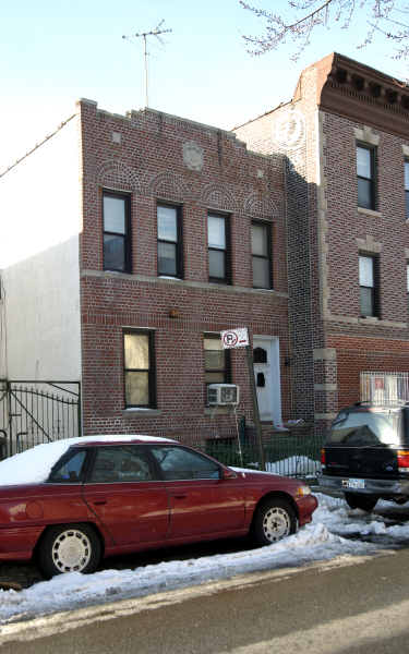 1640 74th St in Brooklyn, NY - Foto de edificio