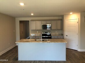 6578 Eastland Cir in Biloxi, MS - Building Photo - Building Photo
