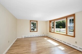 9 Hinckley Rd in Tewksbury, MA - Foto de edificio - Building Photo