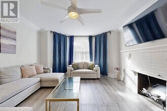 9 Humewood Ct in Toronto, ON - Building Photo - Building Photo