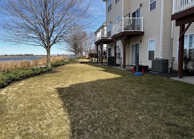 24 MALLARD Pl in Secaucus, NJ - Building Photo - Building Photo