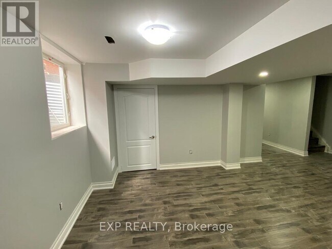 90 Peace Valley Crescent in Brampton, ON - Building Photo - Building Photo