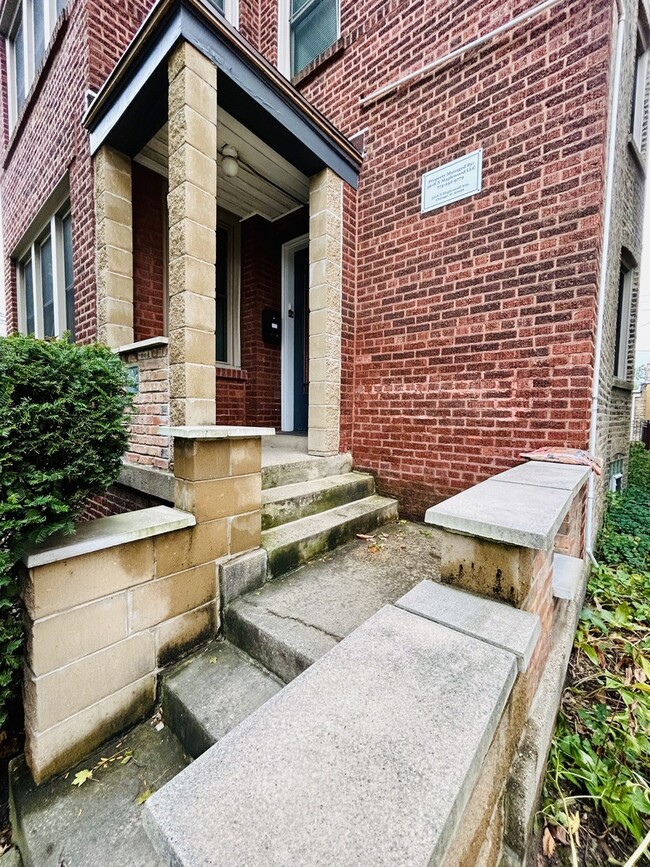 5618 N Maplewood Ave in Chicago, IL - Building Photo - Building Photo