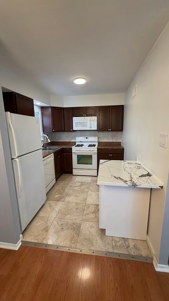 10923 Nandina Ct, Unit 2nd Floor in Philadelphia, PA - Foto de edificio - Building Photo