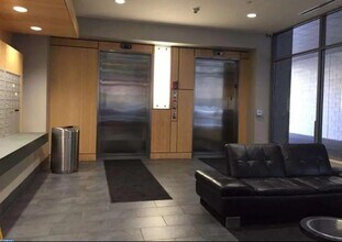 111 N 9th St, Unit 517 in Philadelphia, PA - Building Photo - Building Photo