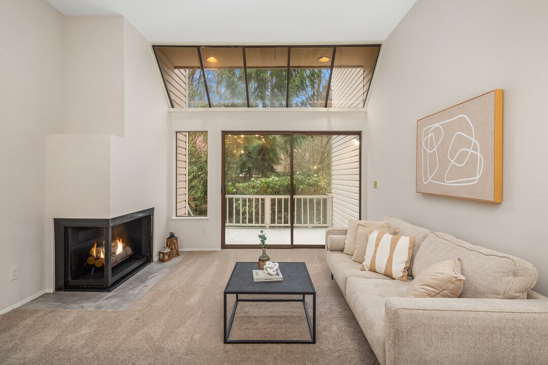 19805 15th Ave NE, Unit #3 in Shoreline, WA - Building Photo