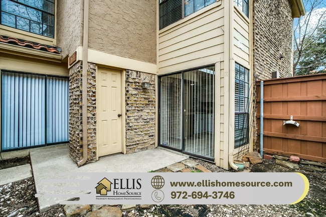 2621 Piedras Dr