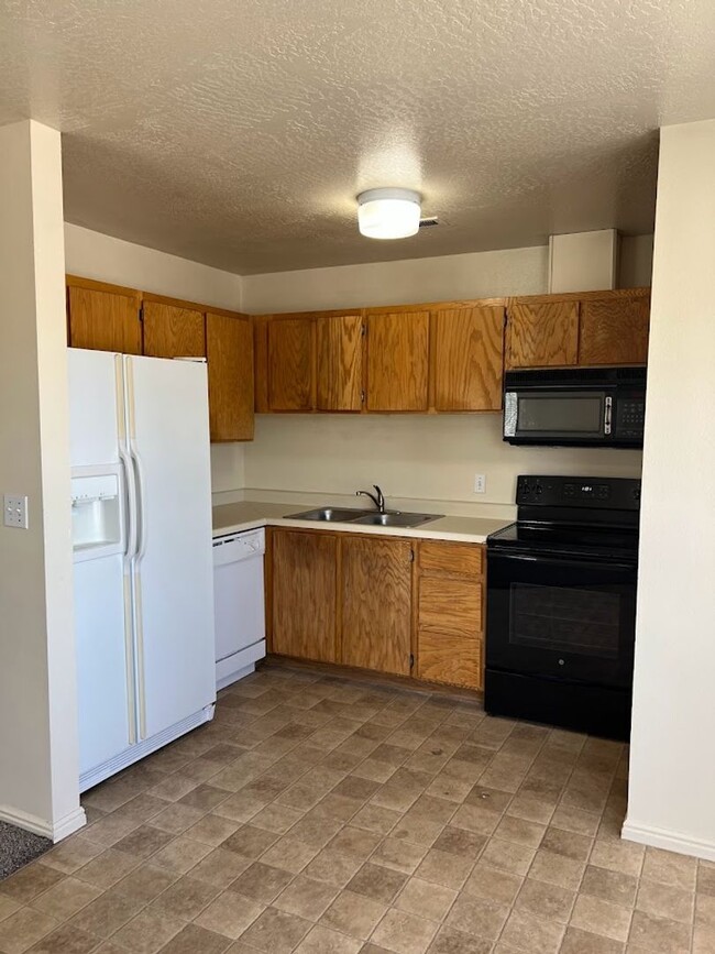 1181 W 425 S-Unit -1187 in Cedar City, UT - Building Photo - Building Photo