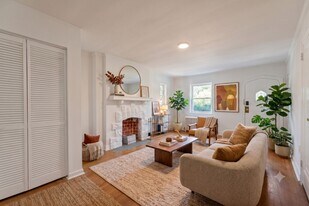 3847-3849-3849 Beechwood Blvd in Pittsburgh, PA - Building Photo