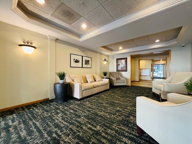 11 S Wille St in Mount Prospect, IL - Building Photo - Building Photo