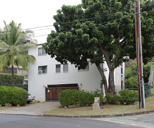 1633 Kamamalu Ave in Honolulu, HI - Foto de edificio - Building Photo