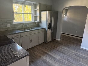 104 W Fairview St in Mohnton, PA - Building Photo - Building Photo