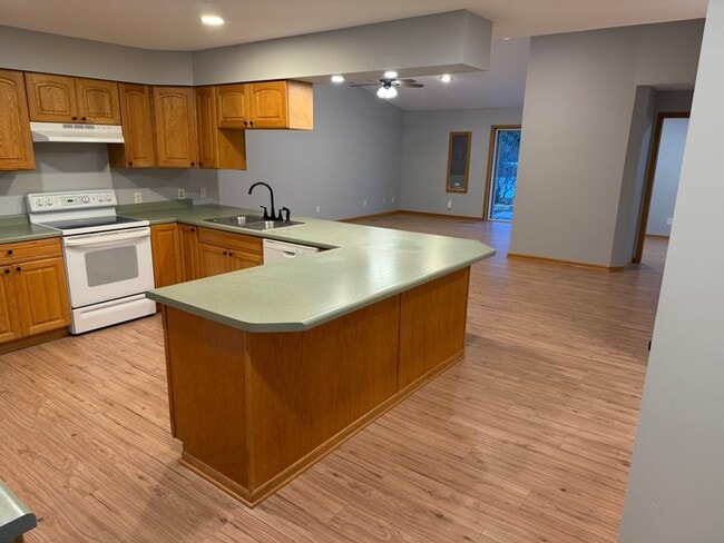 2398 60th Ave, Unit 2398W